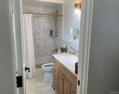 7 Atlantic Avenue - Photo Thumbnail 8