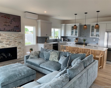 7 Atlantic Avenue - Photo Thumbnail 3
