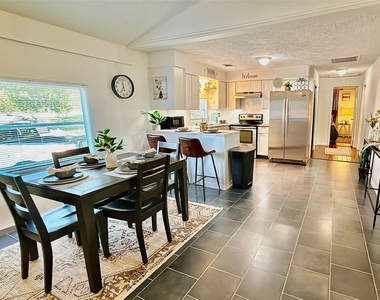 10603 Thomaswood Ln - Photo Thumbnail 8