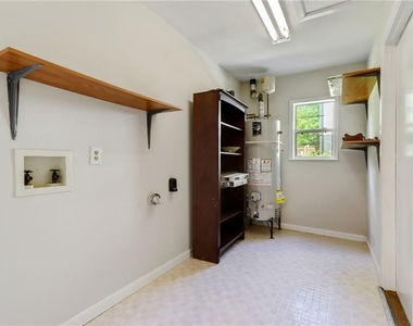 383 Dan Place Se - Photo Thumbnail 10