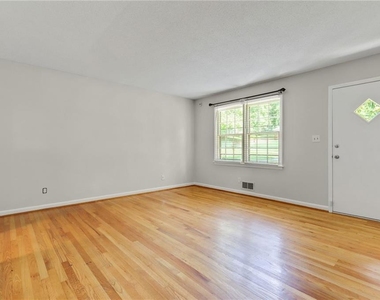 383 Dan Place Se - Photo Thumbnail 9