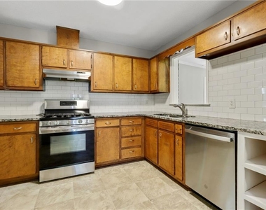 383 Dan Place Se - Photo Thumbnail 1