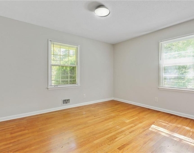 383 Dan Place Se - Photo Thumbnail 16