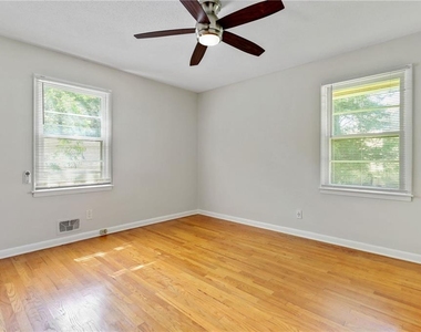 383 Dan Place Se - Photo Thumbnail 13