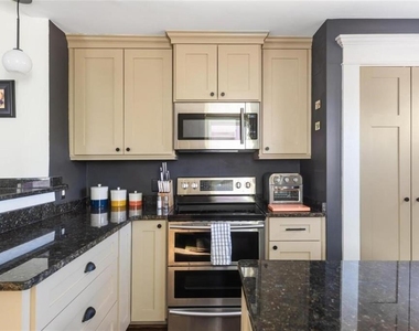 1024 Kirkwood Avenue - Photo Thumbnail 13