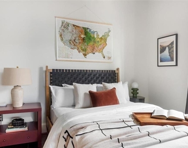 1024 Kirkwood Avenue - Photo Thumbnail 20