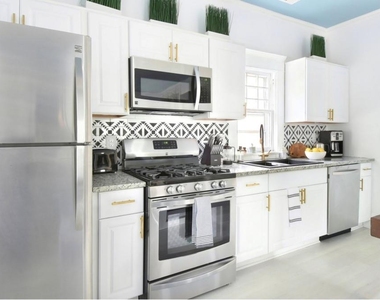 806 Vedado Way Ne - Photo Thumbnail 15