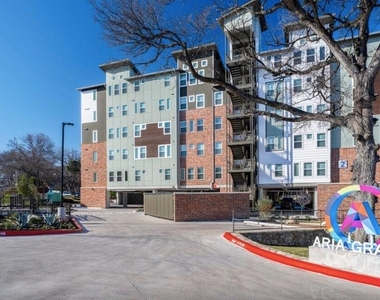 1800 S I-35 Service Rd - Photo Thumbnail 3