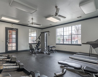 1350 Skyline Rd - Photo Thumbnail 6