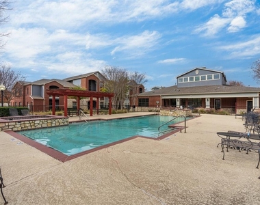 1350 Skyline Rd - Photo Thumbnail 2