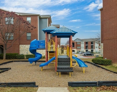 1350 Skyline Rd - Photo Thumbnail 3
