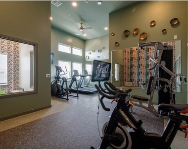 1200 W W Koenig Ln - Photo Thumbnail 10
