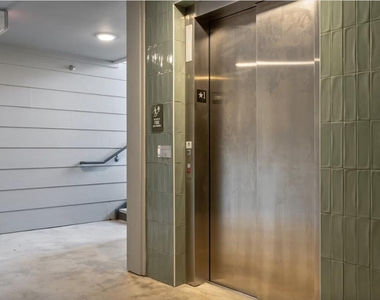 1200 W W Koenig Ln - Photo Thumbnail 14