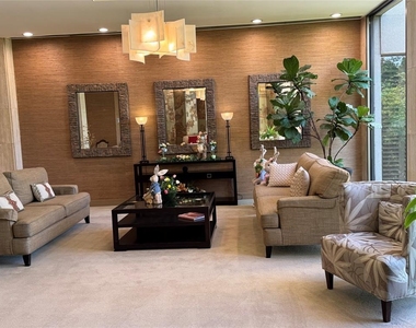49 Briar Hollow Lane - Photo Thumbnail 5