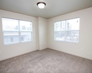 620 N Main Ave - Photo Thumbnail 2