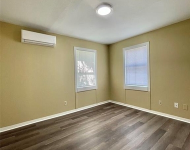 611 N Avenue D - Photo Thumbnail 13