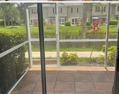7755 Plantation Circle - Photo Thumbnail 12