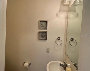 7755 Plantation Circle - Photo Thumbnail 7