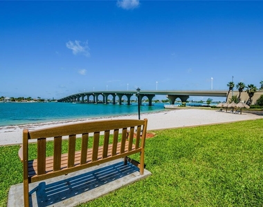 6073 Bahia Del Mar Boulevard - Photo Thumbnail 9