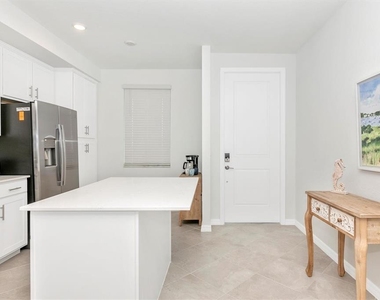 17565 Opal Sand Drive - Photo Thumbnail 9