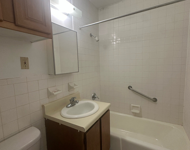162 Lenox Avenue - Photo Thumbnail 3