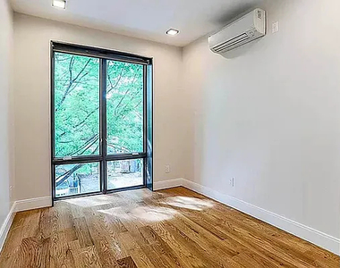 691 Chauncey Street - Photo Thumbnail 6
