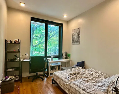 691 Chauncey Street - Photo Thumbnail 11