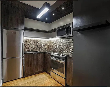 691 Chauncey Street - Photo Thumbnail 14