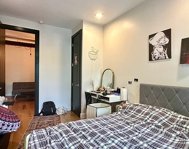 691 Chauncey Street - Photo Thumbnail 10