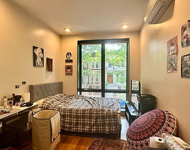 691 Chauncey Street - Photo Thumbnail 13