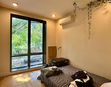 691 Chauncey Street - Photo Thumbnail 8