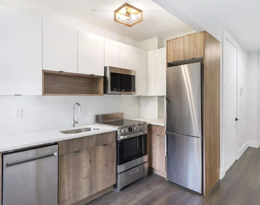 771 Lexington Ave - Photo Thumbnail 1