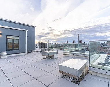 594 Bushwick Avenue - Photo Thumbnail 14