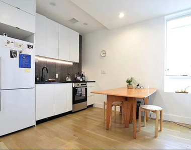 1509 Jefferson Avenue #2 - Photo Thumbnail 2