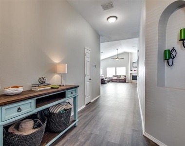1900 Juniper Drive - Photo Thumbnail 5