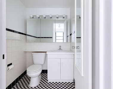 236 East 36th Street - Photo Thumbnail 3
