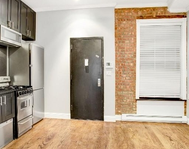 West 103rd Street - Photo Thumbnail 5