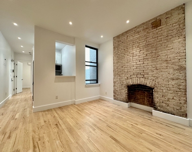 29 West 12th Street - Photo Thumbnail 1