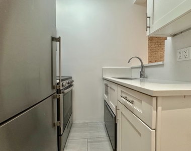 29 West 12th Street - Photo Thumbnail 7