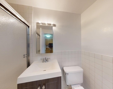 799 Lexington Avenue - Photo Thumbnail 9