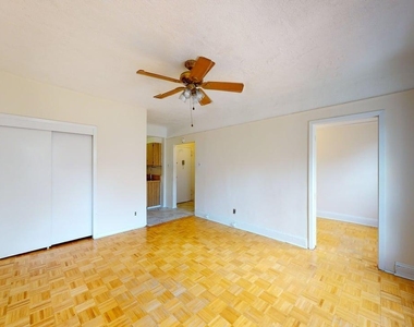 799 Lexington Avenue - Photo Thumbnail 1