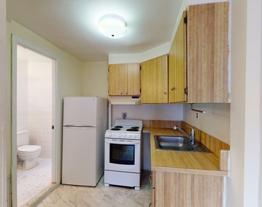 799 Lexington Avenue - Photo Thumbnail 6