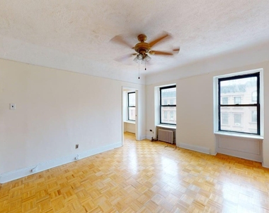 799 Lexington Avenue - Photo Thumbnail 0