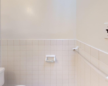 799 Lexington Avenue - Photo Thumbnail 12