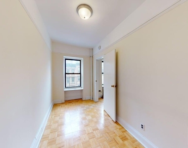 799 Lexington Avenue - Photo Thumbnail 7