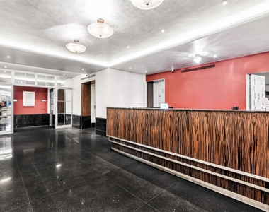 East 44th Street - Photo Thumbnail 9