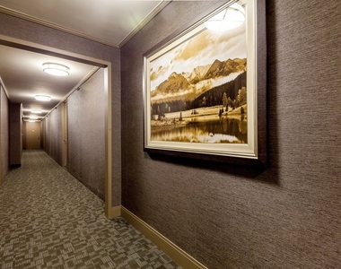 330 E 39th Street - Photo Thumbnail 5