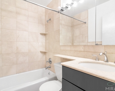 330 E 39th Street - Photo Thumbnail 3