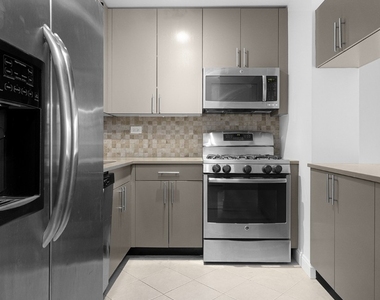 330 E 39th Street - Photo Thumbnail 15