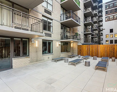 330 E 39th Street - Photo Thumbnail 10